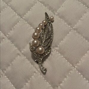 Elegant Silver and Pearl Leaf Brooch